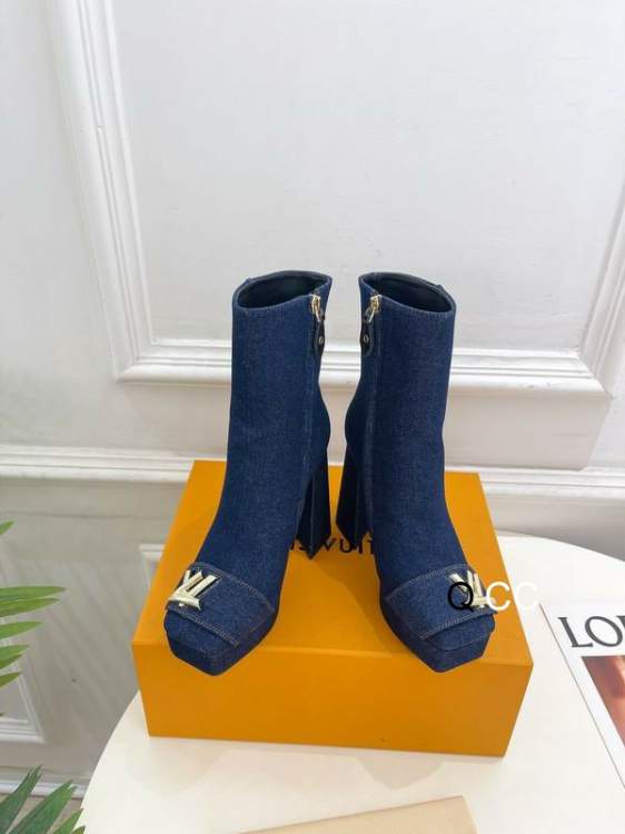 Picture of Louis Vuitton Shoes _SKULVsz35-40XC010812421
